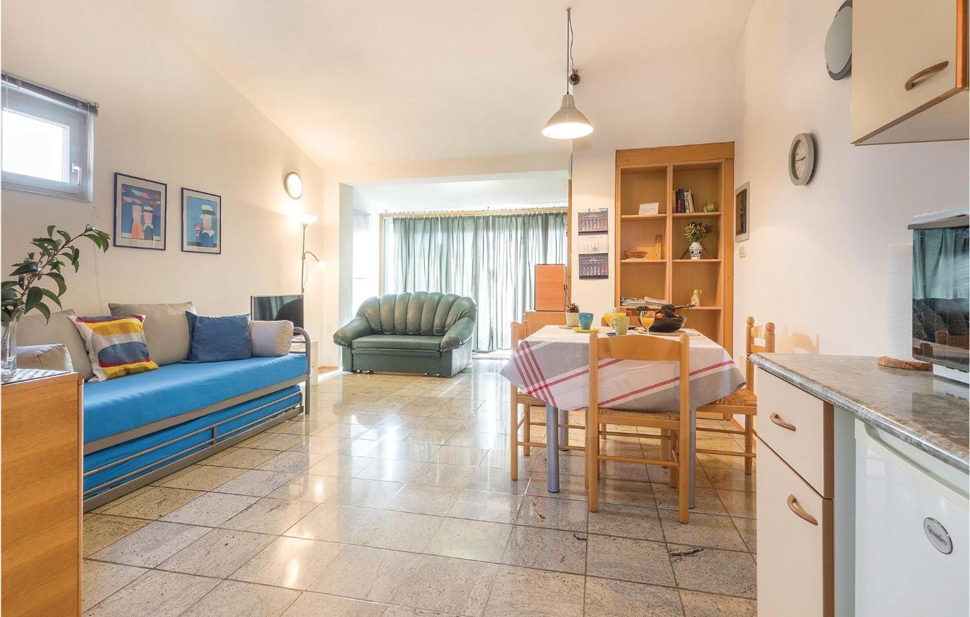 Lovely Apartment In Fazana With House Sea View Εξωτερικό φωτογραφία